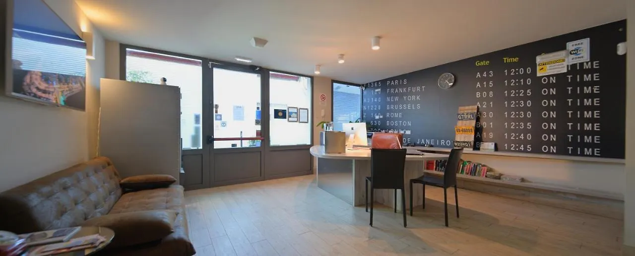Hotel Seven Rooms Milan 2*,