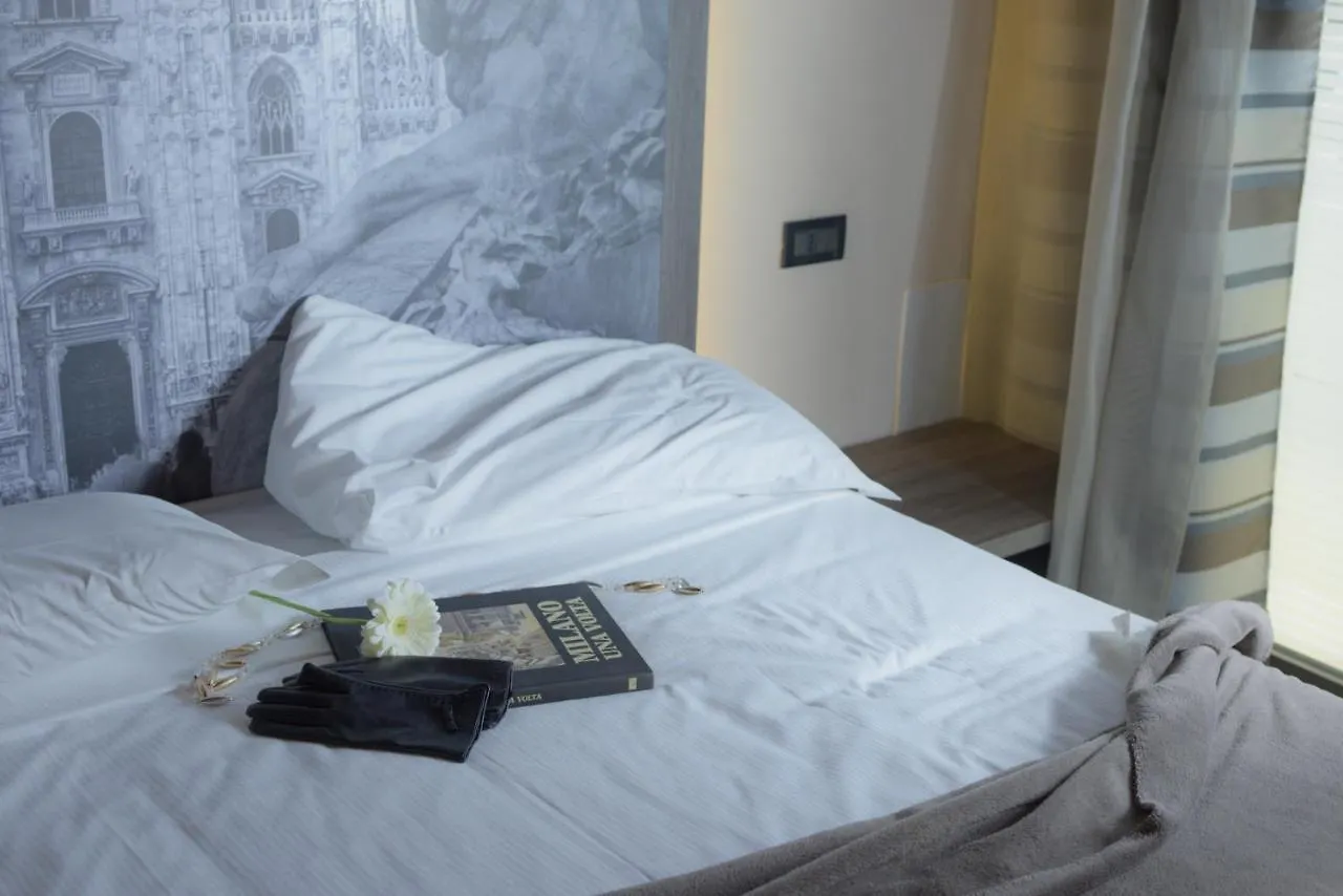Hotel Seven Rooms Milan 2*,