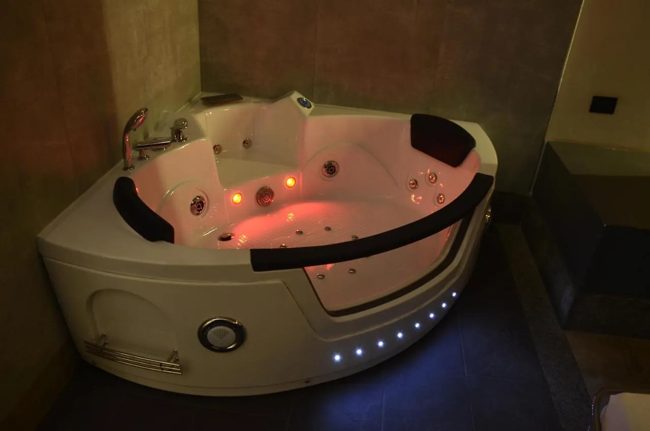 **  Hotel Seven Rooms ميلان إيطاليا